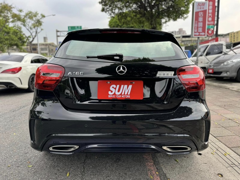 Mercedes-Benz/賓士   A-CLASS  A180 金鑽店~超帥的賓士 5門掀背車來啦！新進2017年式 最頂規的A180 AMG版本 只跑9萬多公里喔！前車主非常的顧車 買到賺到 此車主要配備有 循跡防滑 9安 胎壓監控 主動安全預防系統 免鑰啟動車門鎖 定速 倒車影像 自動停車系統 光感應頭燈 雨滴感應雨刷 換檔撥片 恆溫分區空調 粉塵過濾器 雙前座跑車座椅 電動記憶座椅 後座出風口 LED頭燈 空力套件 等超多樣配備！ | 新北市汽車商業同業公會｜TACA優良車商聯盟｜中古、二手車買車賣車公會認證保固