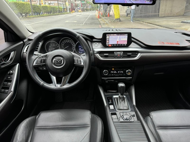 Mazda  Mazda6 金鑽店~超優的美車 時尚經濟實惠 2016年式 馬6 汽油版2.0 里程保證只跑9萬多公里 主要配備有 胎壓監控 車道變換輔助 斜坡起步輔助 循跡防滑 6安 免鑰啟動車門鎖 定速 導航 倒車影像 電動摺疊後視鏡 分區恆溫空調 雙電動座椅 粉塵過濾器 後座出風口 等多項配備！ | 新北市汽車商業同業公會｜TACA優良車商聯盟｜中古、二手車買車賣車公會認證保固