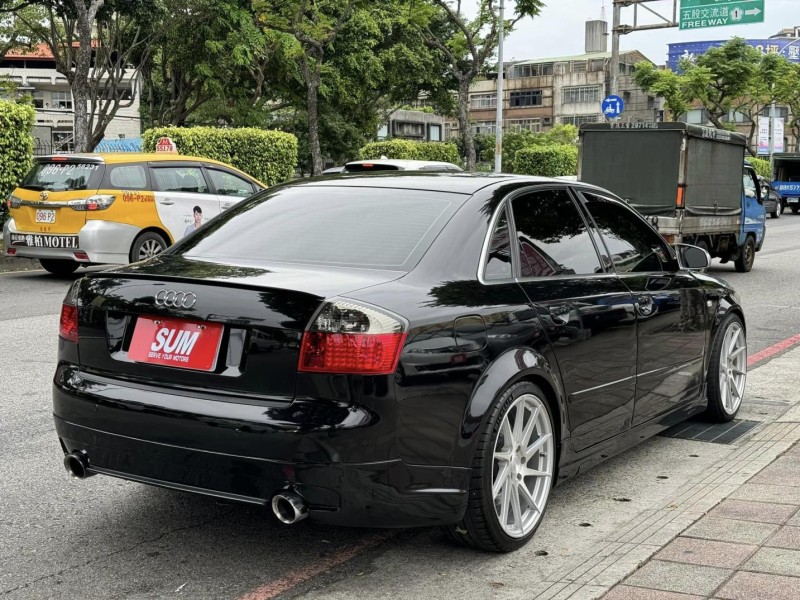 Audi  A4 金鑽店~超優質的代步車來囉！2004年式奧迪A4渦輪增壓1.8T 只賣10多萬！車況和內裝都顧得非常漂亮！ | 新北市汽車商業同業公會｜TACA優良車商聯盟｜中古、二手車買車賣車公會認證保固
