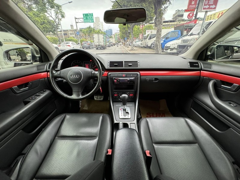 Audi  A4 金鑽店~超優質的代步車來囉！2004年式奧迪A4渦輪增壓1.8T 只賣10多萬！車況和內裝都顧得非常漂亮！ | 新北市汽車商業同業公會｜TACA優良車商聯盟｜中古、二手車買車賣車公會認證保固
