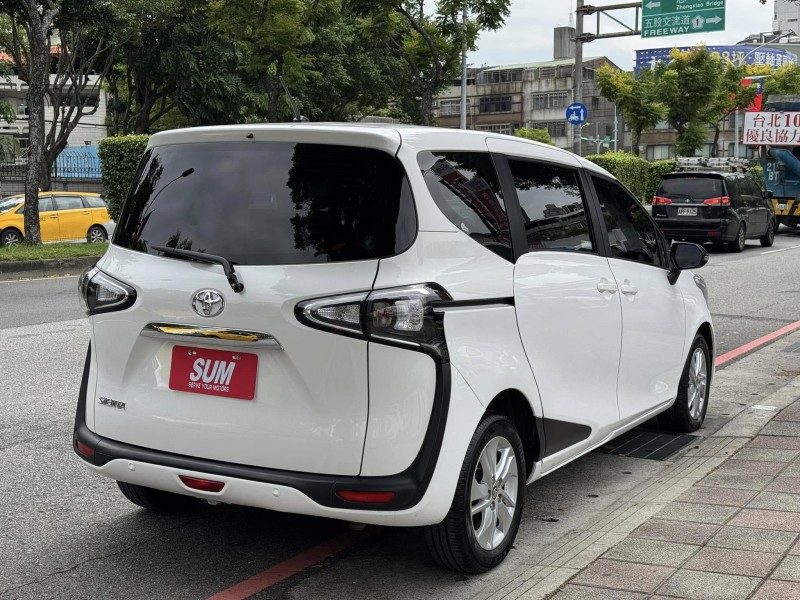Toyota  SIENTA 金鑽店~SIENTA 1.8 雙電滑門 車道偏離 變換輔助系統 AEB自動緊急煞車系統 遠光燈自動控制 胎壓監控 斜坡起步輔助 循跡防滑 8安 免鑰啟動車門鎖 定速 光感應頭燈 電動摺疊後視鏡 盲點偵測 藍芽通訊 方向盤快控鍵 恆溫空調 後座出風口 粉塵過濾器 LED日行燈 等多項配備！ | 新北市汽車商業同業公會｜TACA優良車商聯盟｜中古、二手車買車賣車公會認證保固