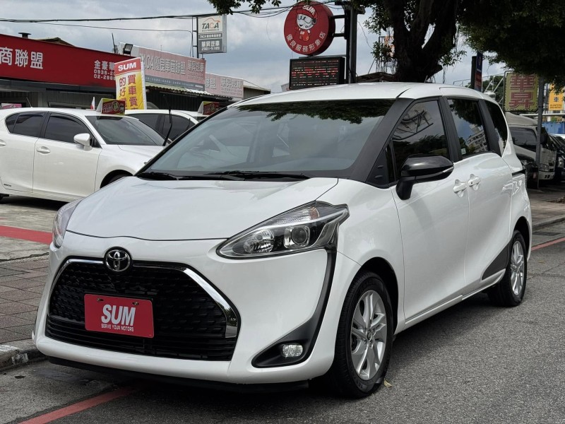 Toyota  SIENTA 金鑽店~SIENTA 1.8 雙電滑門 車道偏離 變換輔助系統 AEB自動緊急煞車系統 遠光燈自動控制 胎壓監控 斜坡起步輔助 循跡防滑 8安 免鑰啟動車門鎖 定速 光感應頭燈 電動摺疊後視鏡 盲點偵測 藍芽通訊 方向盤快控鍵 恆溫空調 後座出風口 粉塵過濾器 LED日行燈 等多項配備！ | 新北市汽車商業同業公會｜TACA優良車商聯盟｜中古、二手車買車賣車公會認證保固