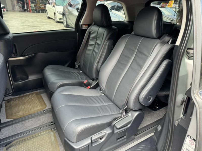 Toyota  Previa 金鑽店~PREVIA 3.5旗艦版 大馬力 主要配備有，全景天窗 循跡防滑 斜坡起步輔助 7安 免鑰啟動車門鎖 定速 導航 倒車影像 光感應頭燈 雙電動滑門 電動尾門 電動摺疊後視鏡 後座影音 後座出風口 分區恆溫空調 電動座椅 電熱椅 粉塵過濾器 HID頭燈 等多項配備！ | 新北市汽車商業同業公會｜TACA優良車商聯盟｜中古、二手車買車賣車公會認證保固