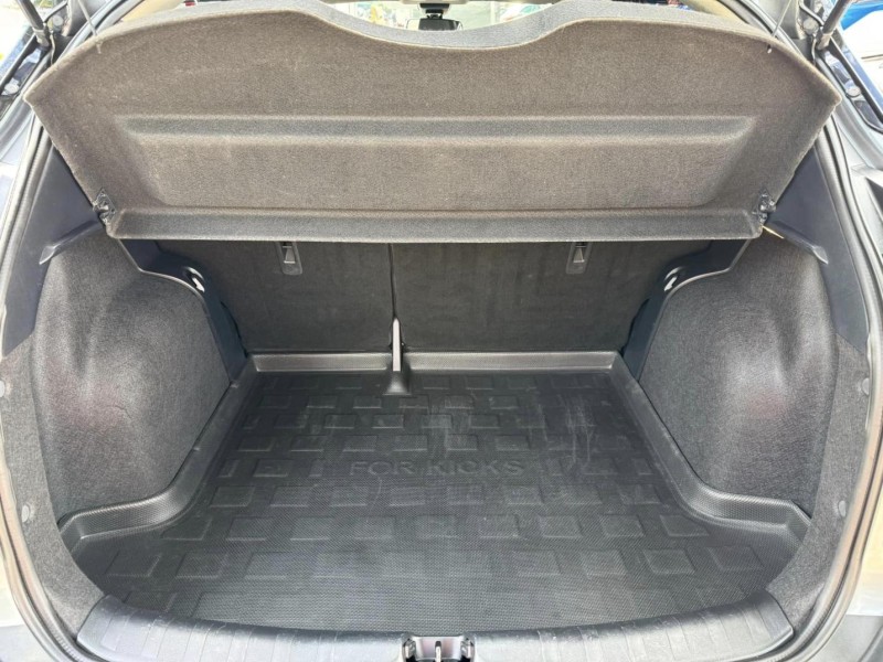 Nissan  Kicks 金鑽店~ Kicks 1.5 智行旗艦版 主要配備有 車道偏離警示 車道變換輔助 AEB自動緊急煞車 遠光燈自動控制 胎壓監控 斜坡起步輔助 循跡防滑 6安 免鑰啟動車門鎖 定速 倒車影像輔助 360度環景影像 光感應頭燈 電動摺疊後視鏡 選配前後行車記錄器 導航 Apple CarPlay 恆溫空調 粉塵過濾器 LED頭燈 車頂行李架 空力套件 等超多項配備！ | 新北市汽車商業同業公會｜TACA優良車商聯盟｜中古、二手車買車賣車公會認證保固