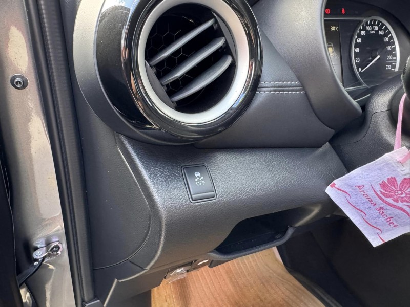 Nissan  Kicks 金鑽店~ Kicks 1.5 智行旗艦版 主要配備有 車道偏離警示 車道變換輔助 AEB自動緊急煞車 遠光燈自動控制 胎壓監控 斜坡起步輔助 循跡防滑 6安 免鑰啟動車門鎖 定速 倒車影像輔助 360度環景影像 光感應頭燈 電動摺疊後視鏡 選配前後行車記錄器 導航 Apple CarPlay 恆溫空調 粉塵過濾器 LED頭燈 車頂行李架 空力套件 等超多項配備！ | 新北市汽車商業同業公會｜TACA優良車商聯盟｜中古、二手車買車賣車公會認證保固