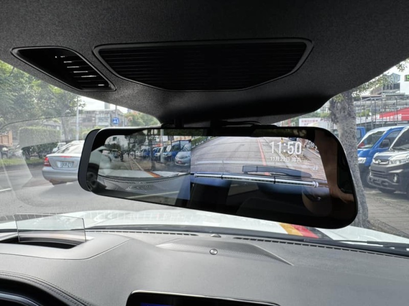 Ford/福特  Kuga 金鑽店~Kuga  ST-Line AWD 2.0 新車價120幾萬 6大系統 原廠保固中 里程保證只跑3萬多公里！主要配備有，ACC主動跟車 車道維持輔助 車道變換輔助 車道偏離警示 循跡防滑 斜坡起步輔助 AEB自動緊急煞車 7安 遠光燈自動控制 胎壓監控 免鑰啟動車門鎖 定速 360度環景影像 雨滴感應雨刷 光感應頭燈 全景天窗 電動尾門 HUD抬頭顯示器 電動摺疊後視鏡 導航 換檔撥片 分區恆溫空調 粉塵過濾器 電動座椅 後座出風口 雙前座跑車座椅 LED頭燈 尾燈 日行燈 主動轉向燈 空力套件  | 新北市汽車商業同業公會｜TACA優良車商聯盟｜中古、二手車買車賣車公會認證保固