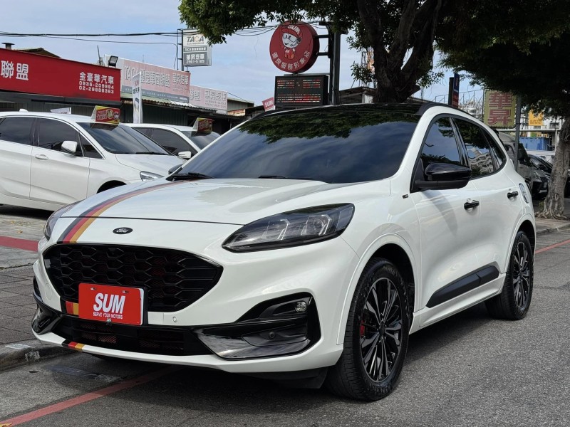 Ford/福特  Kuga 金鑽店~Kuga  ST-Line AWD 2.0 新車價120幾萬 6大系統 原廠保固中 里程保證只跑3萬多公里！主要配備有，ACC主動跟車 車道維持輔助 車道變換輔助 車道偏離警示 循跡防滑 斜坡起步輔助 AEB自動緊急煞車 7安 遠光燈自動控制 胎壓監控 免鑰啟動車門鎖 定速 360度環景影像 雨滴感應雨刷 光感應頭燈 全景天窗 電動尾門 HUD抬頭顯示器 電動摺疊後視鏡 導航 換檔撥片 分區恆溫空調 粉塵過濾器 電動座椅 後座出風口 雙前座跑車座椅 LED頭燈 尾燈 日行燈 主動轉向燈 空力套件  | 新北市汽車商業同業公會｜TACA優良車商聯盟｜中古、二手車買車賣車公會認證保固