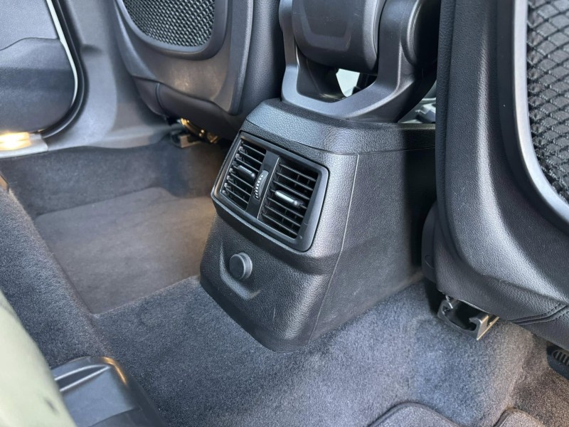 BMW/ 寶馬  2 SERIES  218i 金鑽店~BMW218i 白 主要配備有 循跡防滑 斜坡起步輔助 胎壓監控 6安 免鑰啟動車門 定速 倒車影像 光感應頭燈 雨滴感應雨刷 電動折疊後視鏡 分區恆溫空調 電動座椅 車道偏離警示 自動緊急煞車 自動停車 粉塵過濾器 後座出風口 LED日行燈 頭燈 尾燈 等多項配備！ | 新北市汽車商業同業公會｜TACA優良車商聯盟｜中古、二手車買車賣車公會認證保固