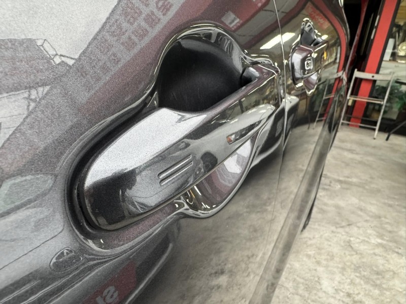 Toyota  SIENTA 金鑽店~SIENTA 1.8 正7人座 雙電動滑門 車道變換輔助系統 倒車影像 胎壓監控 斜坡起步輔助 循跡防滑 8安 免鑰啟動車門鎖 定速 光感應頭燈 電動摺疊後視鏡 盲點偵測 藍芽通訊 方向盤快控鍵 恆溫空調 後座出風口 粉塵過濾器 LED日行燈 等多項配備！ | 新北市汽車商業同業公會｜TACA優良車商聯盟｜中古、二手車買車賣車公會認證保固