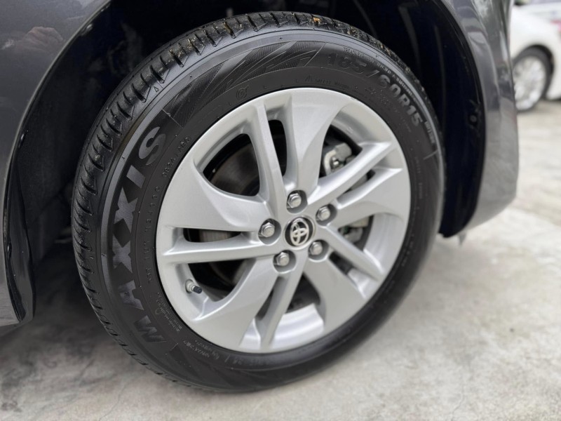 Toyota  SIENTA 金鑽店~SIENTA 1.8 正7人座 雙電動滑門 車道變換輔助系統 倒車影像 胎壓監控 斜坡起步輔助 循跡防滑 8安 免鑰啟動車門鎖 定速 光感應頭燈 電動摺疊後視鏡 盲點偵測 藍芽通訊 方向盤快控鍵 恆溫空調 後座出風口 粉塵過濾器 LED日行燈 等多項配備！ | 新北市汽車商業同業公會｜TACA優良車商聯盟｜中古、二手車買車賣車公會認證保固