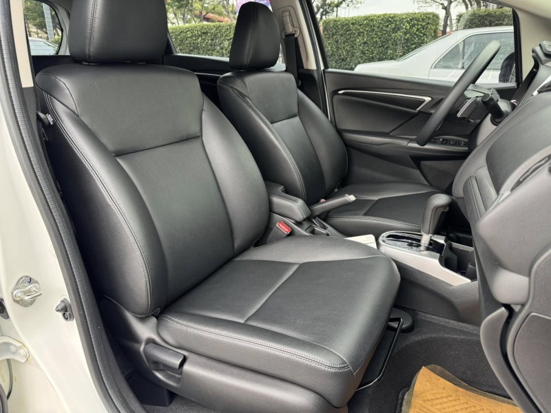 Honda  FIT 金鑽店~FIT 1.5頂級S版 ㄧ手車 里程保證4萬多公里 循跡防滑 胎壓監控 斜坡起步輔助 6安 免鑰啟動車門鎖 定速 恆溫空調 換檔撥片 原廠多功能大螢幕 導航 倒車影像 等多項配備！ | 新北市汽車商業同業公會｜TACA優良車商聯盟｜中古、二手車買車賣車公會認證保固
