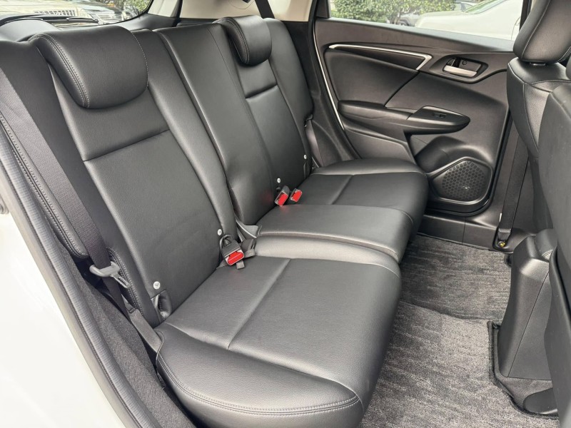 Honda  FIT 金鑽店~FIT 1.5頂級S版 ㄧ手車 里程保證4萬多公里 循跡防滑 胎壓監控 斜坡起步輔助 6安 免鑰啟動車門鎖 定速 恆溫空調 換檔撥片 原廠多功能大螢幕 導航 倒車影像 等多項配備！ | 新北市汽車商業同業公會｜TACA優良車商聯盟｜中古、二手車買車賣車公會認證保固