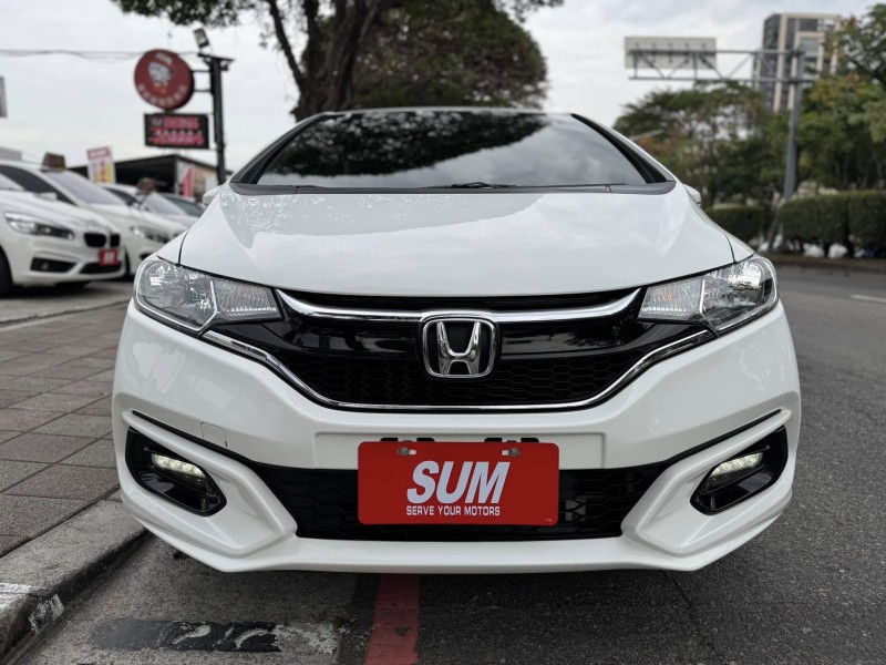 Honda  FIT 金鑽店~FIT 1.5頂級S版 ㄧ手車 里程保證4萬多公里 循跡防滑 胎壓監控 斜坡起步輔助 6安 免鑰啟動車門鎖 定速 恆溫空調 換檔撥片 原廠多功能大螢幕 導航 倒車影像 等多項配備！ | 新北市汽車商業同業公會｜TACA優良車商聯盟｜中古、二手車買車賣車公會認證保固