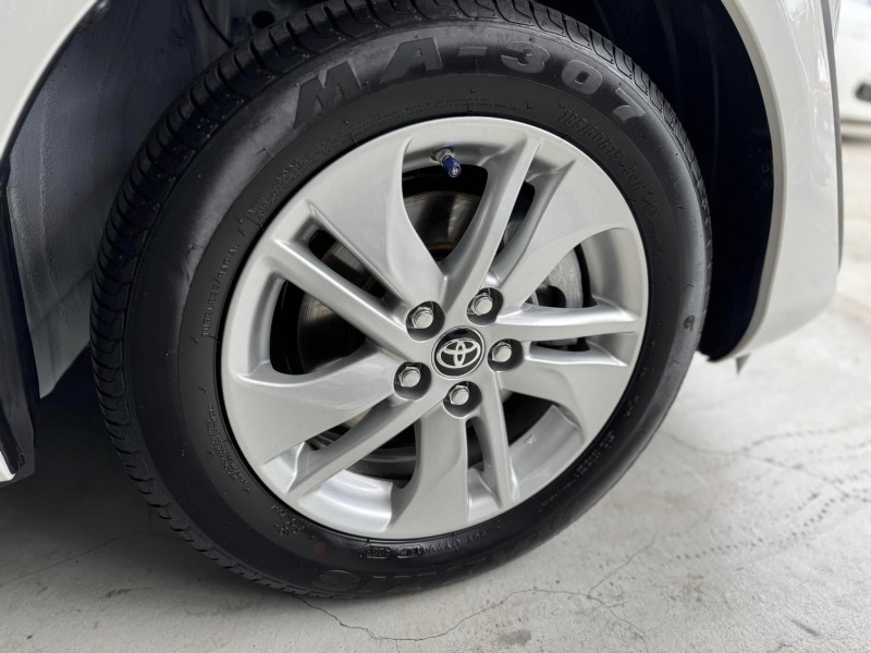 Toyota  SIENTA 金鑽店~SIENTA 1.8 正7人座 只跑7000多公里 雙電滑門 360度環景影像 車道偏離 變換輔助系統 AEB自動緊急煞車系統 遠光燈自動控制 胎壓監控 斜坡起步輔助 循跡防滑 8安 免鑰啟動車門鎖 定速 光感應頭燈 電動摺疊後視鏡 盲點偵測 導航 ￼Apple CarPlay 藍芽通訊 方向盤快控鍵 抬頭顯示器 前後行車記錄器 恆溫空調 後座出風口 粉塵過濾器 LED日行燈 等多項配備！ | 新北市汽車商業同業公會｜TACA優良車商聯盟｜中古、二手車買車賣車公會認證保固