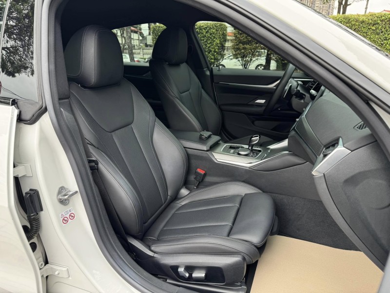 BMW/ 寶馬  4 SERIES  420i M Sport 金鑽店~BMW總代理420i M-Sport  G26 白 認證車履約保證！主要配備有，ACC主動跟車 車道維持 變換 輔助 偏離警示 循跡防滑 斜坡起步 AEB自動煞停 8安 胎壓監控 免鑰啟動車門鎖 定速 360度環景影像 自動停車 光感應頭燈 雨滴感應雨刷 電動摺疊後視鏡 選配HUD抬頭顯示器 分區恆溫空調 換檔撥片 粉塵過濾器 雙前座跑車座椅 雙電動座椅 後座出風口 LED頭燈 尾燈 日行燈 空力套件 導航 Apple CarPlay 等超多項配備！ | 新北市汽車商業同業公會｜TACA優良車商聯盟｜中古、二手車買車賣車公會認證保固