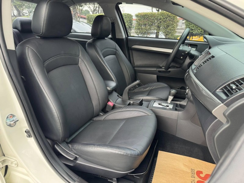 Mitsubishi  Lancer Fortis 金鑽店~ Lancer Fortis 1.8 白 主要配備有，胎壓監控 3安 免鑰啟動車門鎖 定速 電動摺疊後視鏡 多功能影音螢幕 導航 倒車影像 方向盤快控鍵 恆溫空調 LED尾燈 等多項配備！ | 新北市汽車商業同業公會｜TACA優良車商聯盟｜中古、二手車買車賣車公會認證保固
