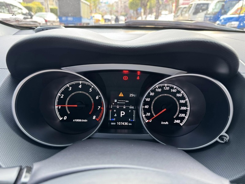 Mitsubishi  Outlander 金鑽店~Outlander 2.4 便宜又大碗的 休旅車 天窗 雙安 免鑰啟動車門鎖 定速 光感應頭燈 方向盤快控鍵 恆溫空調 盲點偵測 粉塵過濾器 車頂行李架 LED尾燈 導航 倒車影像 等配備！ | 新北市汽車商業同業公會｜TACA優良車商聯盟｜中古、二手車買車賣車公會認證保固