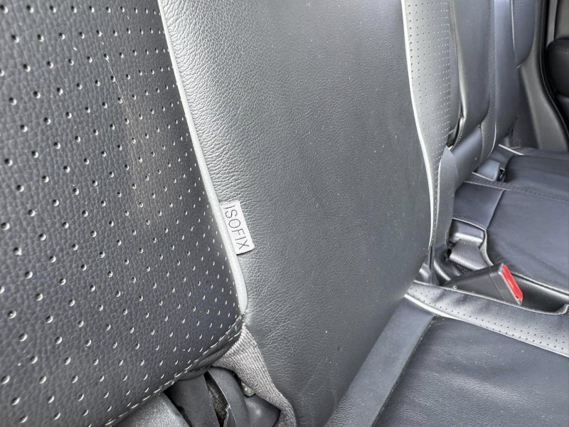 Mitsubishi  Outlander 金鑽店~Outlander 2.4 便宜又大碗的 休旅車 天窗 雙安 免鑰啟動車門鎖 定速 光感應頭燈 方向盤快控鍵 恆溫空調 盲點偵測 粉塵過濾器 車頂行李架 LED尾燈 導航 倒車影像 等配備！ | 新北市汽車商業同業公會｜TACA優良車商聯盟｜中古、二手車買車賣車公會認證保固
