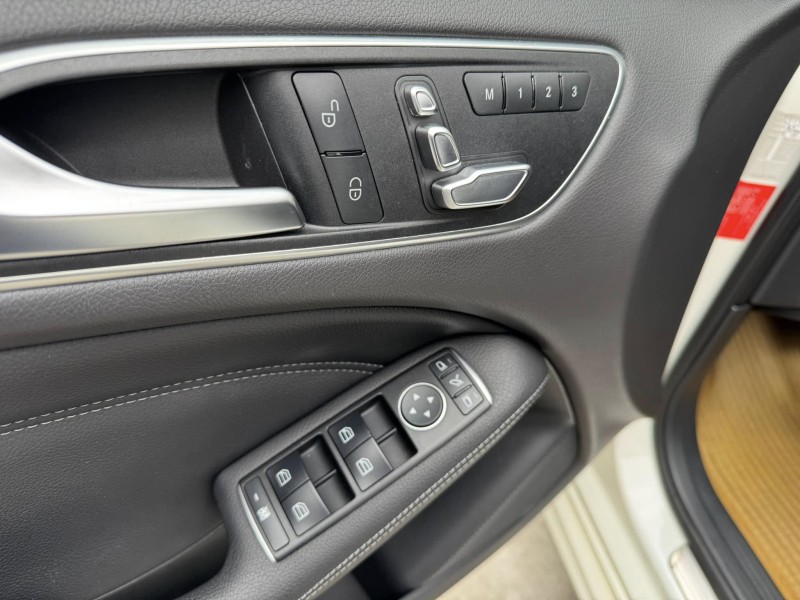 Mercedes-Benz/賓士   B-CLASS  B200 金鑽店~小改款 總代理B200 里程履約保證只跑8萬多公里 白色 全景天窗 雙電動記憶座椅 9安 循跡防滑 主動式安全預防系統 胎壓監控 免鑰啟動車門鎖 定速 自動停車 光感應頭燈 雨滴感應雨刷 倒車影像 後座出風口 藍芽通訊 換檔撥片 LED頭燈 尾燈 日行燈 等多項配備！ | 新北市汽車商業同業公會｜TACA優良車商聯盟｜中古、二手車買車賣車公會認證保固