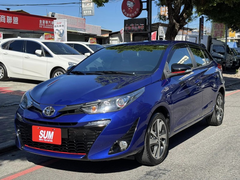 Toyota  Yaris 金鑽店~YARIS  1.5  S版 主要配備有，循跡防滑 斜坡起步 胎壓監控 7安 免鑰啟動車門鎖 定速 光感應頭燈 電動摺疊後視鏡 原廠大螢幕 導航 倒車影像 Apple CarPlay  LED日行燈 尾燈 空力套件等多項配備！ | 新北市汽車商業同業公會｜TACA優良車商聯盟｜中古、二手車買車賣車公會認證保固