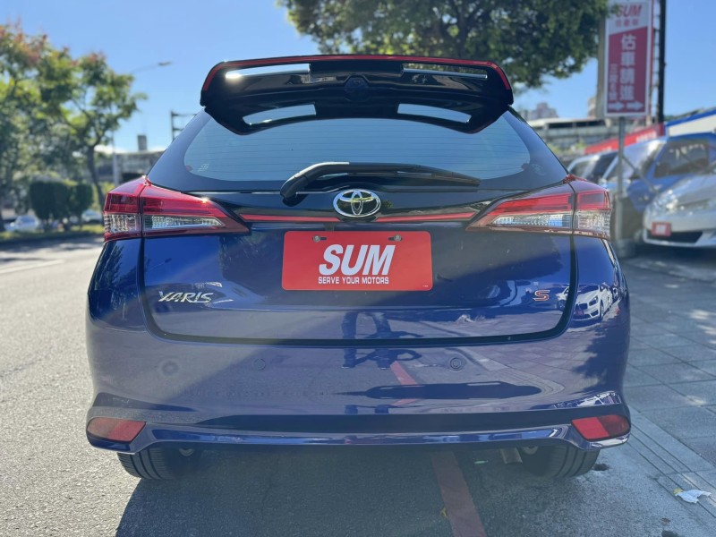 Toyota  Yaris 金鑽店~YARIS  1.5  S版 主要配備有，循跡防滑 斜坡起步 胎壓監控 7安 免鑰啟動車門鎖 定速 光感應頭燈 電動摺疊後視鏡 原廠大螢幕 導航 倒車影像 Apple CarPlay  LED日行燈 尾燈 空力套件等多項配備！ | 新北市汽車商業同業公會｜TACA優良車商聯盟｜中古、二手車買車賣車公會認證保固