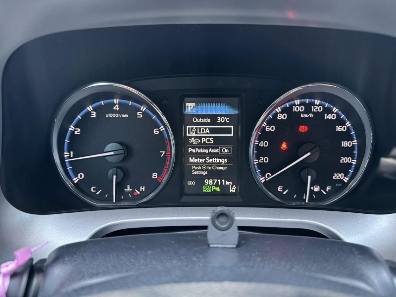 Toyota  RAV4 金鑽店~RAV4  2.0 尊爵版 里程履約保證只跑9萬多公里！  主要配備有，ACC自動跟車系統 車道偏離警示 斜坡起步輔助 循跡防滑系統 9安 遠光燈自動控制 胎壓監控 免鑰啟動車門鎖 定速 光感應頭燈 電動折疊後視鏡 倒車影像 導航 Apple CarPlay ￼分區恆溫空調 粉塵過濾器 電動座椅 LED日行燈 頭燈 尾燈 等多項配備！ | 新北市汽車商業同業公會｜TACA優良車商聯盟｜中古、二手車買車賣車公會認證保固