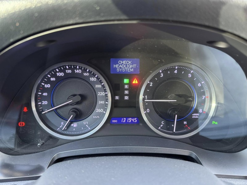 Lexus  IS 金鑽店~IS250 里程保證只跑13萬多公里，車況超優 主要配備有，循跡防滑 10安 免鑰啟動車門鎖 定速 光感應頭燈 雨滴感應雨刷 天窗 電動後遮陽簾 分區恆溫空調 換檔撥片 方向盤電動調整 粉塵過濾器 雙電動座椅 後座出風口 LED日行燈 HID頭燈 等多項配備！ | 新北市汽車商業同業公會｜TACA優良車商聯盟｜中古、二手車買車賣車公會認證保固