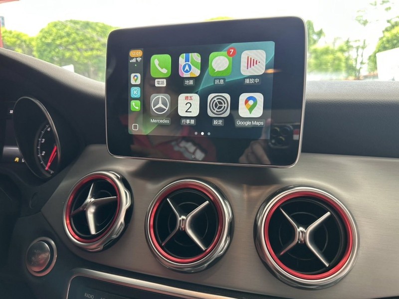 Mercedes-Benz/賓士   GLA-CLASS  GLA180 金鑽店~總代理GLA180 白1.6 渦輪增壓 AMG版 前輪驅動 雙離合器7速自手排 原廠保養紀錄 車況真的非常優 內裝也顧的很漂亮 非常適合小家庭用車！ | 新北市汽車商業同業公會｜TACA優良車商聯盟｜中古、二手車買車賣車公會認證保固