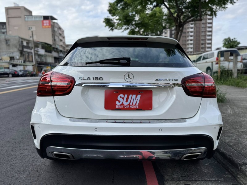 Mercedes-Benz/賓士   GLA-CLASS  GLA180 金鑽店~總代理GLA180 白1.6 渦輪增壓 AMG版 前輪驅動 雙離合器7速自手排 原廠保養紀錄 車況真的非常優 內裝也顧的很漂亮 非常適合小家庭用車！ | 新北市汽車商業同業公會｜TACA優良車商聯盟｜中古、二手車買車賣車公會認證保固