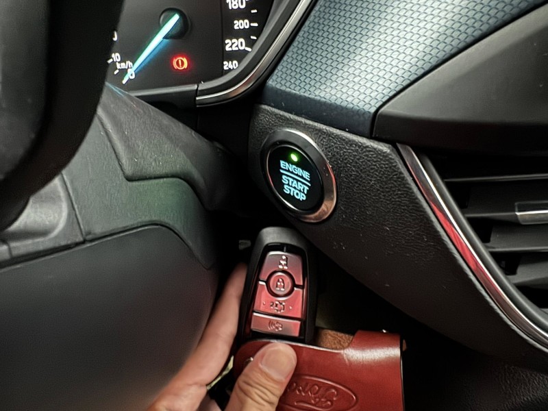 Ford/福特  Focus 金鑽店~FOCUS 1.5 任性版 旅行式 選配加裝360度環景影像 加購延長原廠保固6年 里程保證只跑18000公里 | 新北市汽車商業同業公會｜TACA優良車商聯盟｜中古、二手車買車賣車公會認證保固