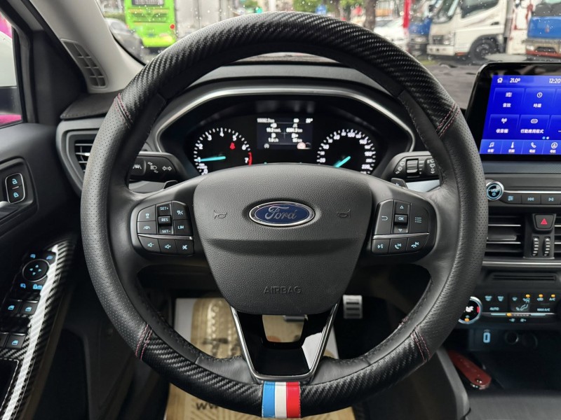 Ford/福特  Focus 金鑽店~FOCUS 1.5 任性版 旅行式 選配加裝360度環景影像 加購延長原廠保固6年 里程保證只跑18000公里 | 新北市汽車商業同業公會｜TACA優良車商聯盟｜中古、二手車買車賣車公會認證保固