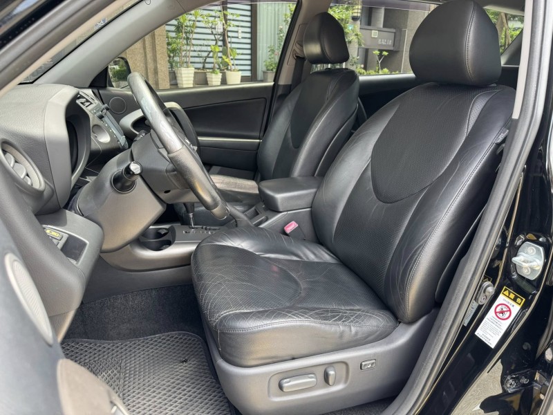 Toyota  RAV4 金鑽店~RAV4 黑色 2.4G尊貴版 里程保證 車況優值 非常好開 妥善率高 超優值代步神車！ | 新北市汽車商業同業公會｜TACA優良車商聯盟｜中古、二手車買車賣車公會認證保固