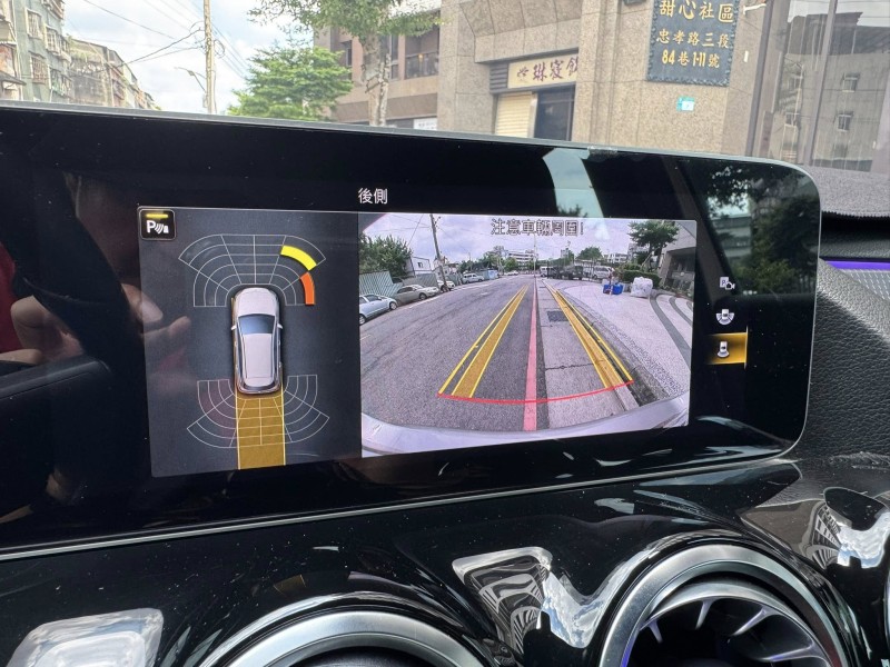 Mercedes-Benz/賓士   B-CLASS  B200 金鑽店~賓士總代理 B200 銀灰色 1.3 渦輪增壓 163匹馬力 前輪驅動 雙離合器7速自手排 | 新北市汽車商業同業公會｜TACA優良車商聯盟｜中古、二手車買車賣車公會認證保固