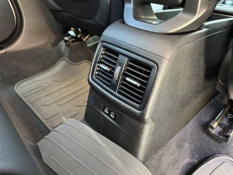 BMW/ 寶馬  X1 SERIES  X1 sDrive20i 金鑽店~BMW X1 總代理 20i  渦輪增壓 192匹馬力 前輪驅動 7速自手排 里程保證5萬多公里 車況超優 可提供SUM全省保固！ | 新北市汽車商業同業公會｜TACA優良車商聯盟｜中古、二手車買車賣車公會認證保固