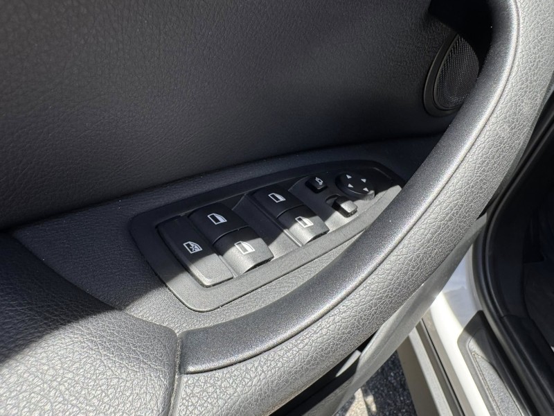 BMW/ 寶馬  X1 SERIES  X1 sDrive20i 金鑽店~BMW X1 總代理 20i  渦輪增壓 192匹馬力 前輪驅動 7速自手排 里程保證5萬多公里 車況超優 可提供SUM全省保固！ | 新北市汽車商業同業公會｜TACA優良車商聯盟｜中古、二手車買車賣車公會認證保固