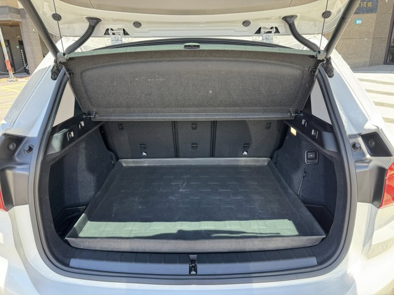 BMW/ 寶馬  X1 SERIES  X1 sDrive20i 金鑽店~BMW X1 總代理 20i  渦輪增壓 192匹馬力 前輪驅動 7速自手排 里程保證5萬多公里 車況超優 可提供SUM全省保固！ | 新北市汽車商業同業公會｜TACA優良車商聯盟｜中古、二手車買車賣車公會認證保固