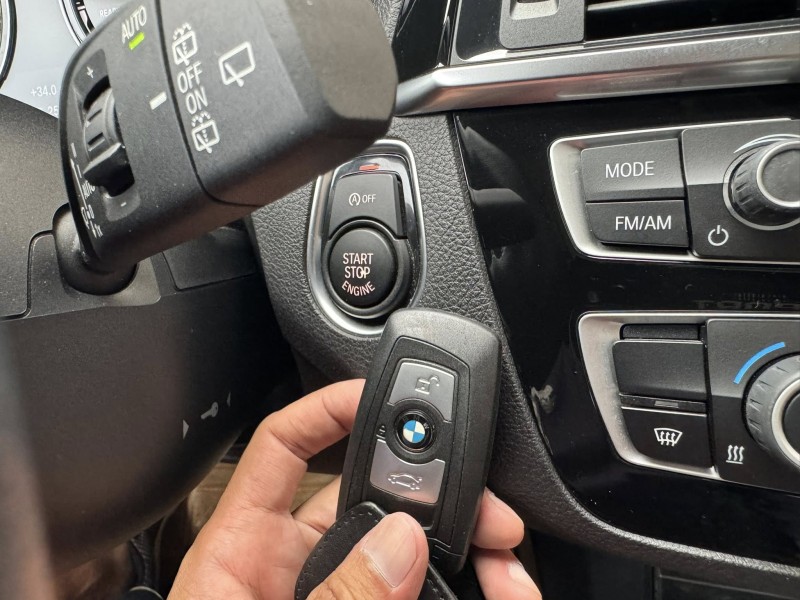 BMW/ 寶馬  1 SERIES  118i 金鑽店~優質美車 2019年式 BMW118i 白 里程保證只跑5萬多公里  | 新北市汽車商業同業公會｜TACA優良車商聯盟｜中古、二手車買車賣車公會認證保固