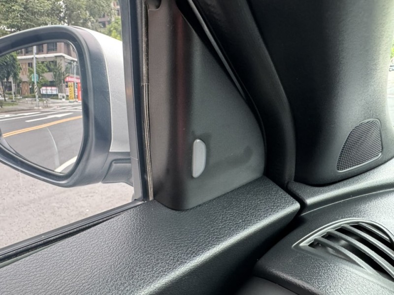 Nissan  Kicks 金鑽店~Kicks 大改款 旗艦版1.6 自然進氣 直列4缸 135匹馬力 加購平衡桿 下護板 底盤防鏽 原廠6年6大系統保固 里程保證只跑16000多公里！ | 新北市汽車商業同業公會｜TACA優良車商聯盟｜中古、二手車買車賣車公會認證保固