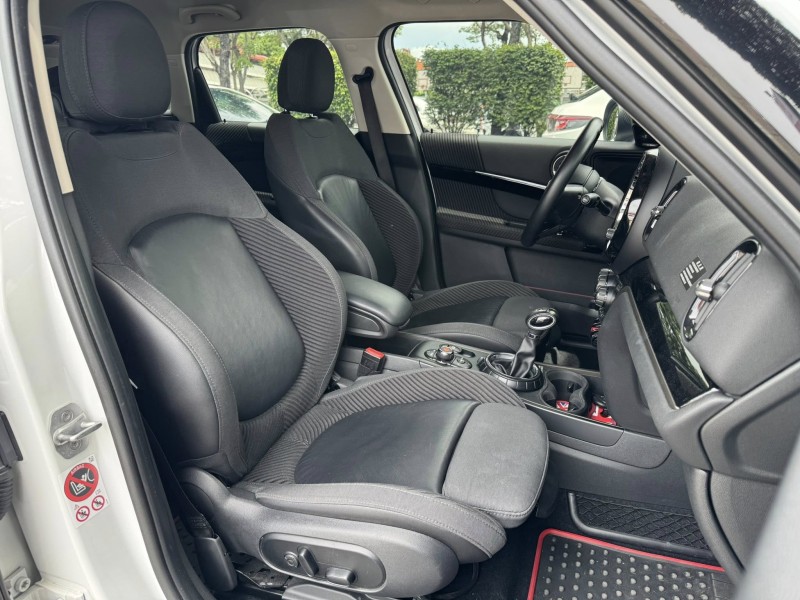 MINI  Cooper S 金鑽店~Mini  Cooper S 渦輪增壓 2.0 前驅 8速手自排 192匹馬力 里程保證！車況極優！ | 新北市汽車商業同業公會｜TACA優良車商聯盟｜中古、二手車買車賣車公會認證保固