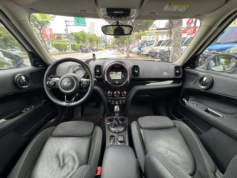 MINI  Cooper S 金鑽店~Mini  Cooper S 渦輪增壓 2.0 前驅 8速手自排 192匹馬力 里程保證！車況極優！ | 新北市汽車商業同業公會｜TACA優良車商聯盟｜中古、二手車買車賣車公會認證保固
