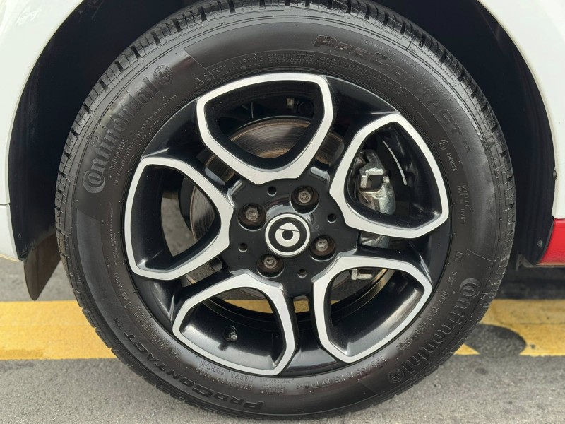 Smart  SMART FORTWO 金鑽店~ SMART FORTWO 2人座 6速雙離合器自手排 自然進氣 1.0 後輪驅動 71匹馬力 此車超省油省稅 遮風擋雨 冬暖夏涼 停車超方便 情侶外出遊玩神車！ | 新北市汽車商業同業公會｜TACA優良車商聯盟｜中古、二手車買車賣車公會認證保固