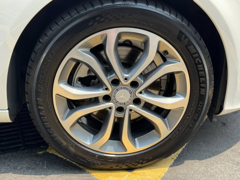 Mercedes-Benz/賓士   C-CLASS  C200 金鑽店~C200 Avantgarde  旅行式 5門掀背  9速手自排 渦輪增壓 184匹馬力 2.0 後輪驅動  里程保證11萬多公里 車況超優！ | 新北市汽車商業同業公會｜TACA優良車商聯盟｜中古、二手車買車賣車公會認證保固