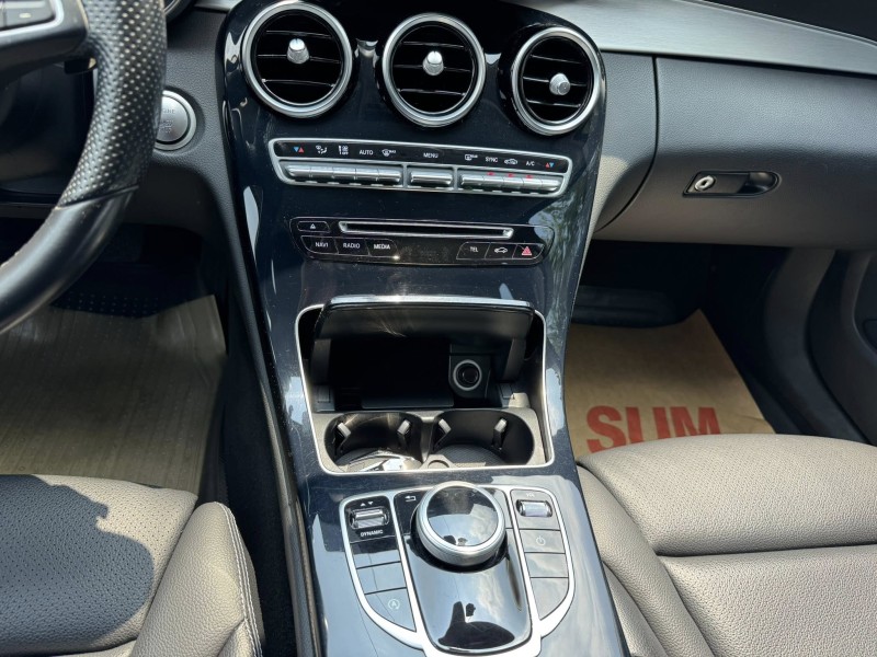 Mercedes-Benz/賓士   C-CLASS  C200 金鑽店~C200 Avantgarde  旅行式 5門掀背  9速手自排 渦輪增壓 184匹馬力 2.0 後輪驅動  里程保證11萬多公里 車況超優！ | 新北市汽車商業同業公會｜TACA優良車商聯盟｜中古、二手車買車賣車公會認證保固