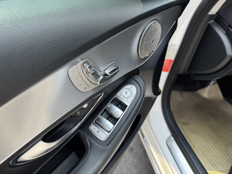 Mercedes-Benz/賓士   C-CLASS  C200 金鑽店~C200 Avantgarde  旅行式 5門掀背  9速手自排 渦輪增壓 184匹馬力 2.0 後輪驅動  里程保證11萬多公里 車況超優！ | 新北市汽車商業同業公會｜TACA優良車商聯盟｜中古、二手車買車賣車公會認證保固