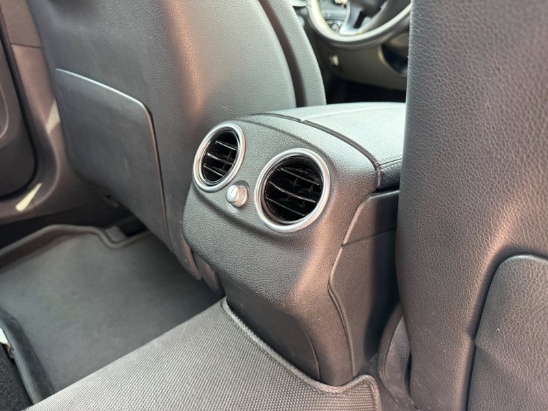 Mercedes-Benz/賓士   C-CLASS  C200 金鑽店~C200 Avantgarde  旅行式 5門掀背  9速手自排 渦輪增壓 184匹馬力 2.0 後輪驅動  里程保證11萬多公里 車況超優！ | 新北市汽車商業同業公會｜TACA優良車商聯盟｜中古、二手車買車賣車公會認證保固