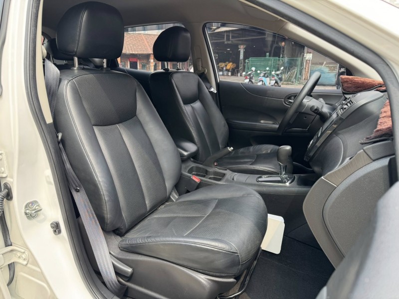 Nissan  Tiida 金鑽店~TIIDA 1.6 掀背旗艦版 自然進氣 115匹馬力 CVT無段變速 前輪驅動 省油好開 穩定性高 里程保證只跑8萬多公里！ | 新北市汽車商業同業公會｜TACA優良車商聯盟｜中古、二手車買車賣車公會認證保固