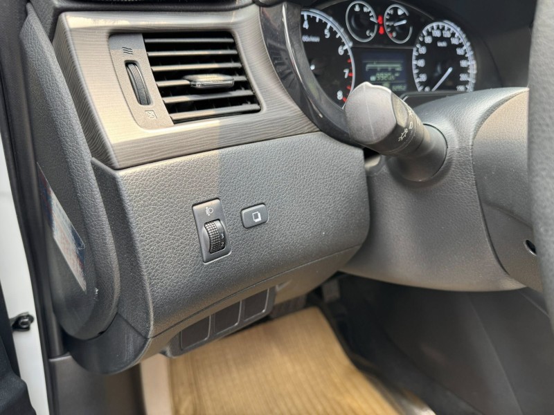 Nissan  Tiida 金鑽店~TIIDA 1.6 掀背旗艦版 自然進氣 115匹馬力 CVT無段變速 前輪驅動 省油好開 穩定性高 里程保證只跑8萬多公里！ | 新北市汽車商業同業公會｜TACA優良車商聯盟｜中古、二手車買車賣車公會認證保固