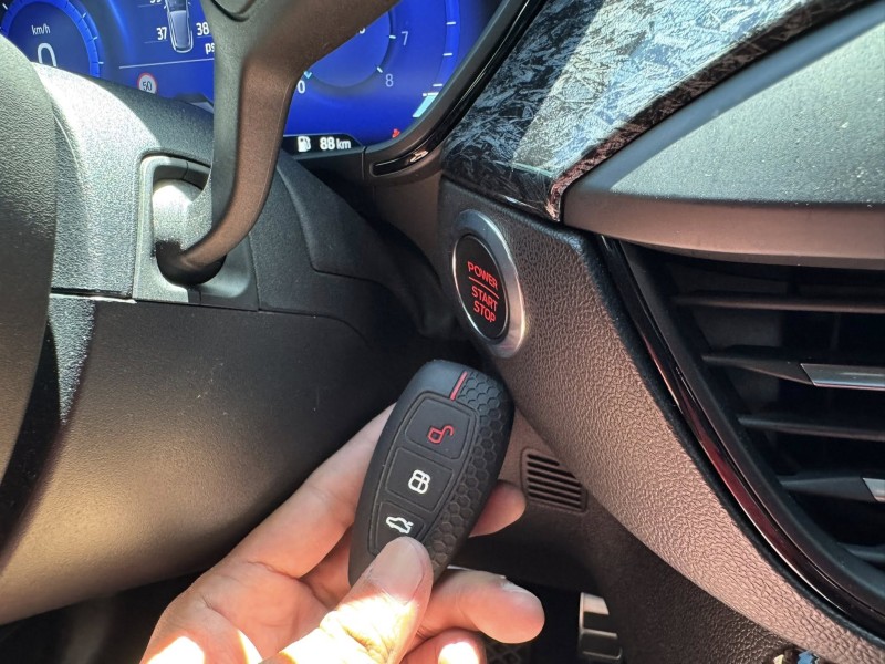 Ford/福特  Focus 金鑽店~FOCUS  正ST 2.3 進口版 掀背 280匹馬力 渦輪增壓 7速手自排 前輪驅動 RECARO雙前座跑車座椅 4門迎賓燈 全螢幕智慧行車記錄器!! | 新北市汽車商業同業公會｜TACA優良車商聯盟｜中古、二手車買車賣車公會認證保固