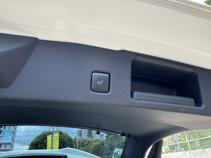 Ford/福特  Kuga 金鑽店~Kuga ST-Line X AWD 2.0  白色 8速手自排 250匹馬力 渦輪增壓 4輪驅動 大滿配 第三方認證車 里程履約保證！ | 新北市汽車商業同業公會｜TACA優良車商聯盟｜中古、二手車買車賣車公會認證保固