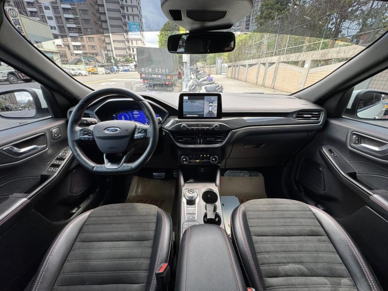 Ford/福特  Kuga 金鑽店~Kuga ST-Line X AWD 2.0  白色 8速手自排 250匹馬力 渦輪增壓 4輪驅動 大滿配 第三方認證車 里程履約保證！ | 新北市汽車商業同業公會｜TACA優良車商聯盟｜中古、二手車買車賣車公會認證保固